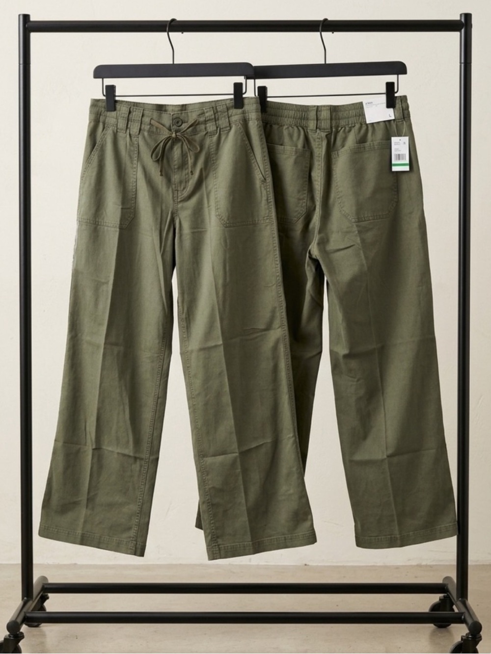 NWT Aeropostale Low-Rise Baggy Pants in Olive Green